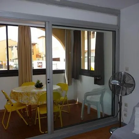Avec Terrasse, Acces Direct Plage, Plein Centre Le Barcares, Equipe Pour 4 Pers - Fr-1-782-15