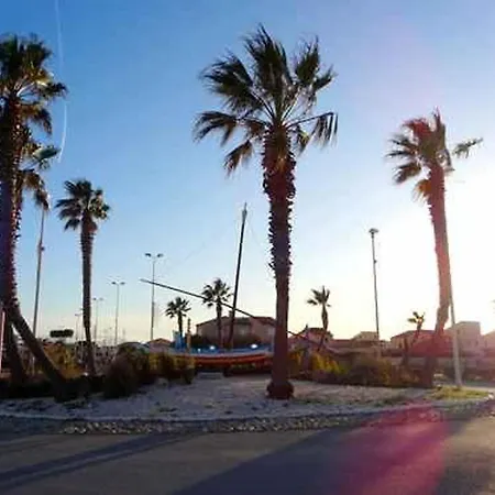 Avec Terrasse, Acces Direct Plage, Plein Centre Le Barcares, Equipe Pour 4 Pers - Fr-1-782-15 Apartmán Le Barcarès
